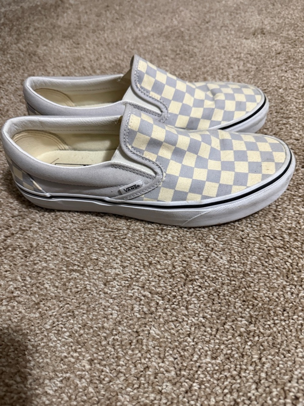Vans unisex Classic Slip-On Checkerboard. Cream & Gray men’s 7.5 women 9